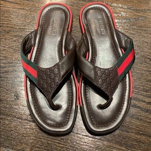 Men’s Gucci flip flops